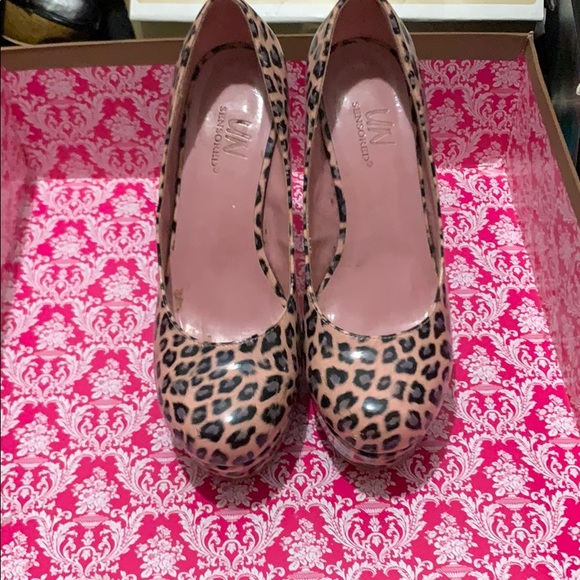 Shoes - Picture 3 of 3